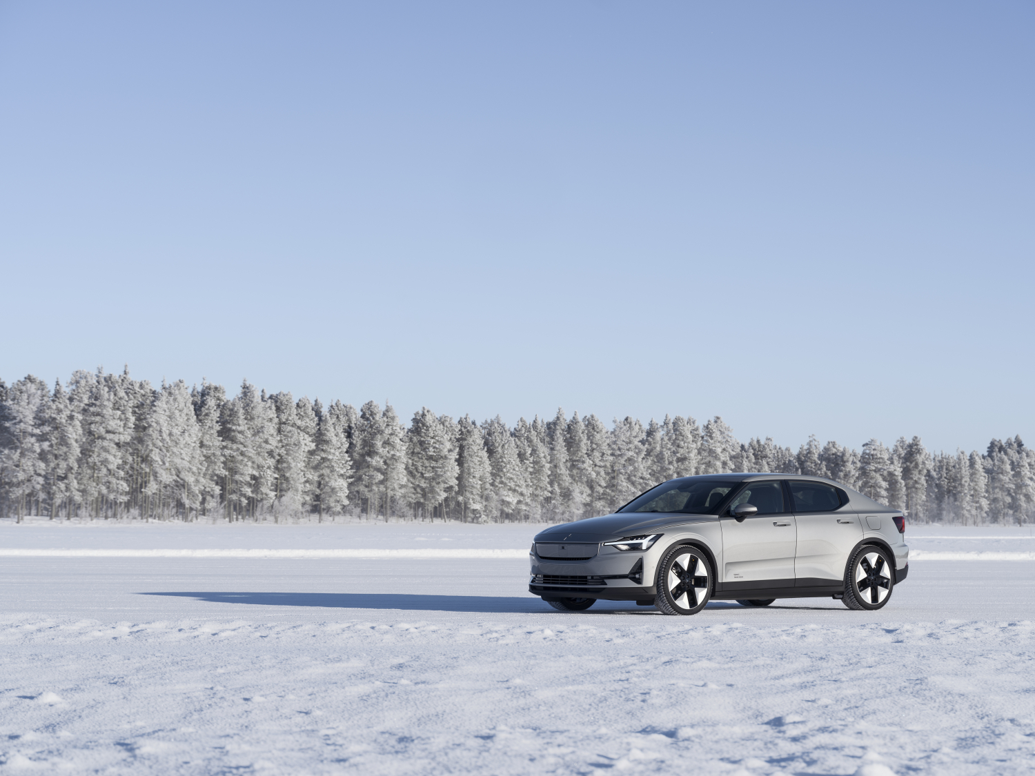Polestar 2: Fakta, rekkevidde, lading og kjente feil